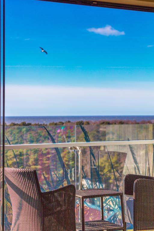 Leo Sea View
